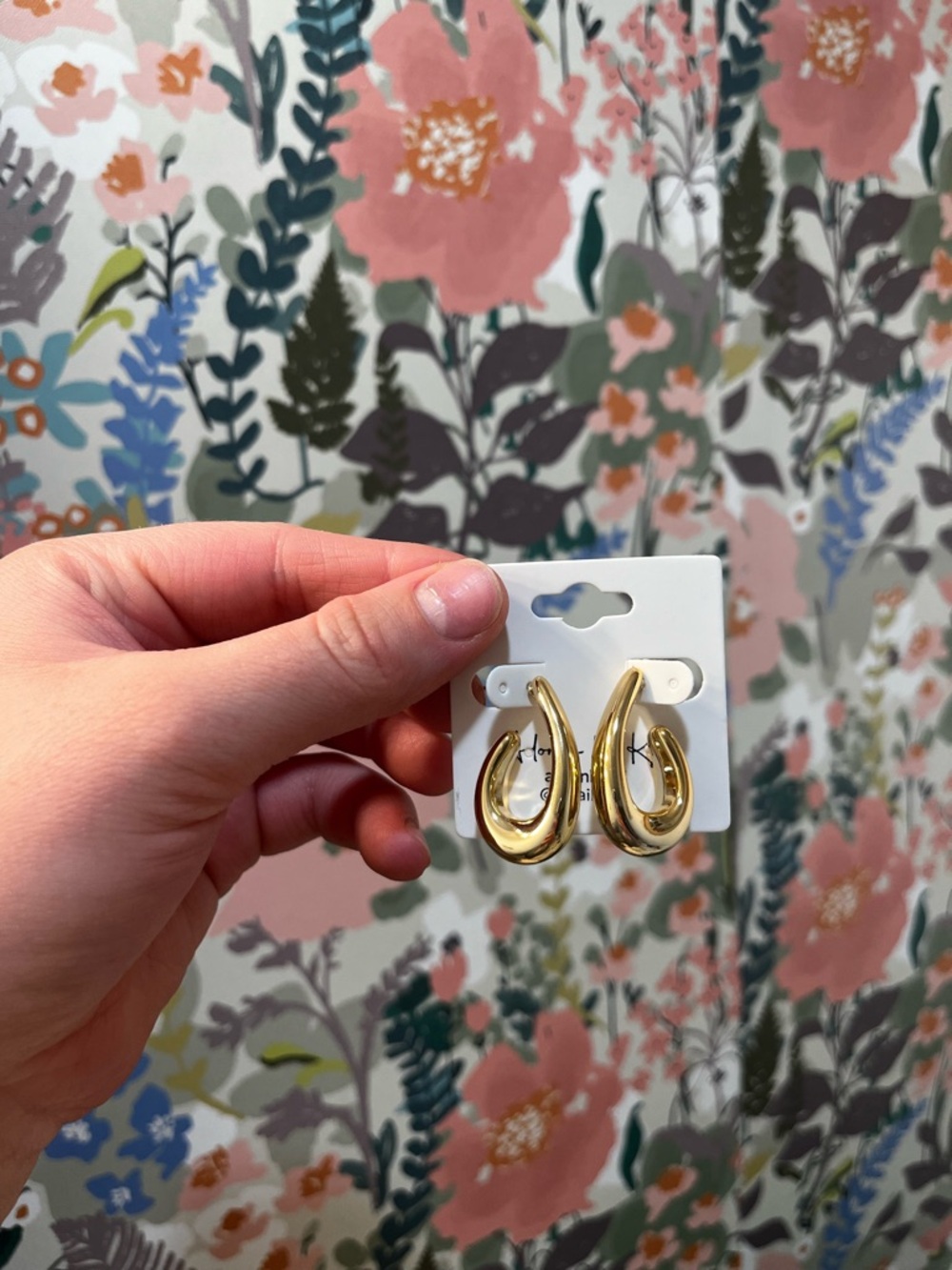 Sculpted Gold Curved Hoop Earrings for Women